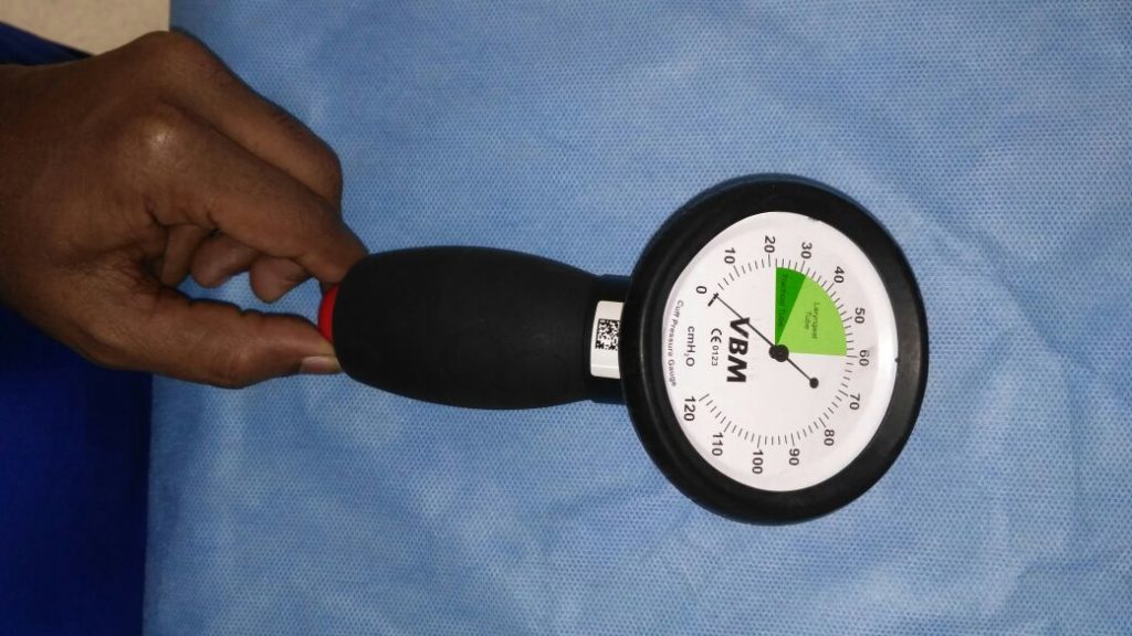 Cuff pressure gauge